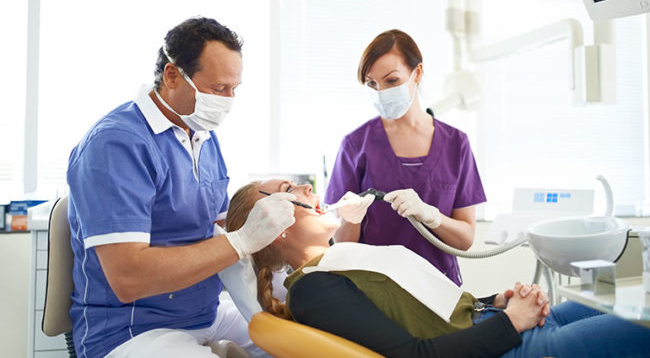 Les 5 maladies dentaires les plus courantes et les conseils pour les éviter